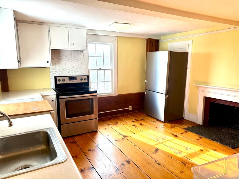 New appliances - 61 Chesterfield Rd