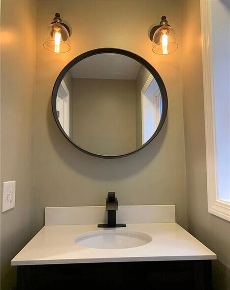 Building Photo - 99 Parnell St