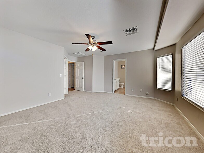 Building Photo - 16189 W Mauna Loa Ln