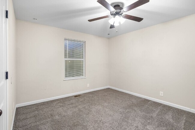 Building Photo - 1709 Evans Rd