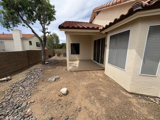 Building Photo - Sunrise & Sabino Canyon Four Bedroom Rental