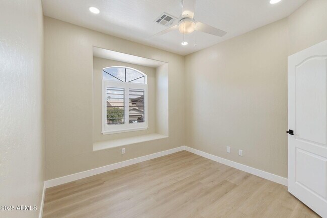 Building Photo - 1737 E Cortez Dr
