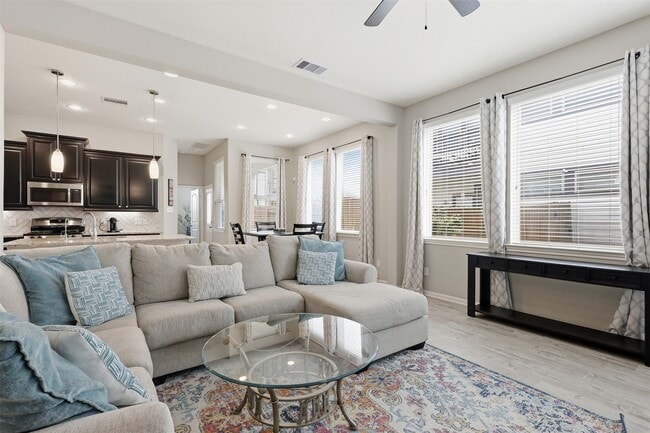 Building Photo - 28027 Rocky Heights Dr