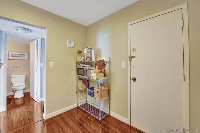 Building Photo - 3800 S Ocean Dr