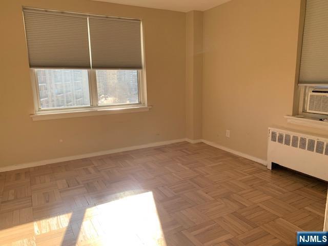 Building Photo - 1450 Palisade Ave