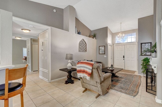 Building Photo - Fully Furnished 1-Story Home for Rent in t...