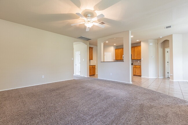 Building Photo - 906 Ashbury Bluff