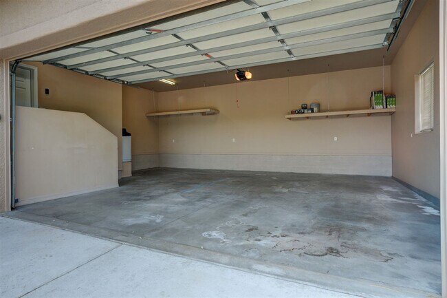 Building Photo - Large 4 bed, 3 bath home in Prescott for R...