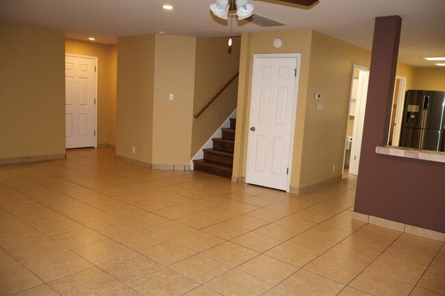 Building Photo - 104 Golden Gate Dr