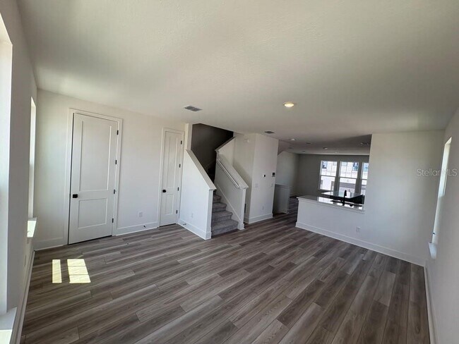 Building Photo - 15147 Groveside Rd