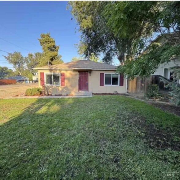 Building Photo - 2095 S Shoshone St