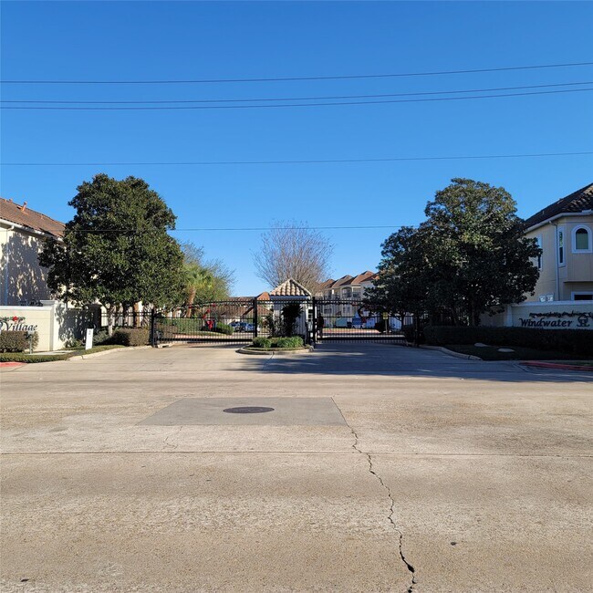 Building Photo - 7111 Harmony Cove