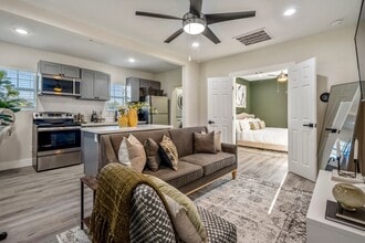 Building Photo - 5 Estelle St