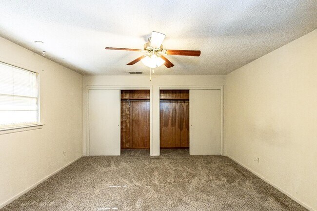 Building Photo - 2513 26th St