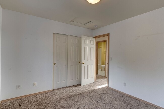 Building Photo - 3 Bedroom in Shannon Forest