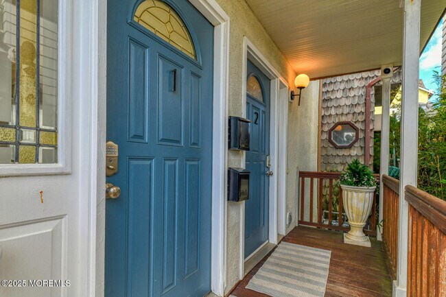 Building Photo - 113 Central Ave