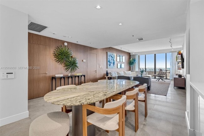 Building Photo - 251 Crandon Blvd