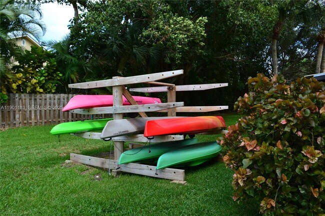 Building Photo - 5151 Jimmy Buffett Mem Hwy