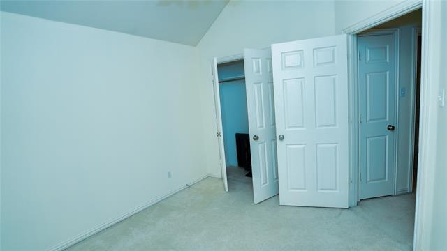 Building Photo - 15846 Grove Crest Dr
