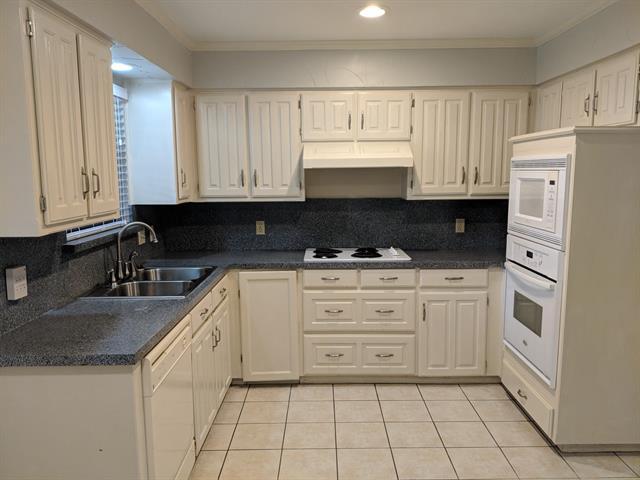 Building Photo - 2705 Cummings Dr