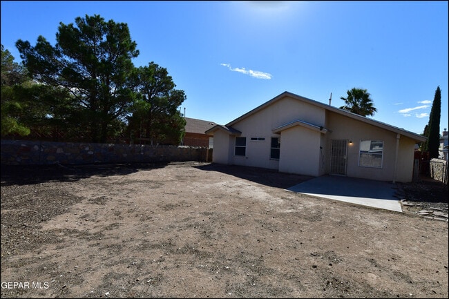 Building Photo - 12257 Robert Dahl Dr