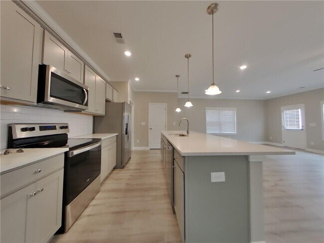 Building Photo - 112 E Rdg Wy