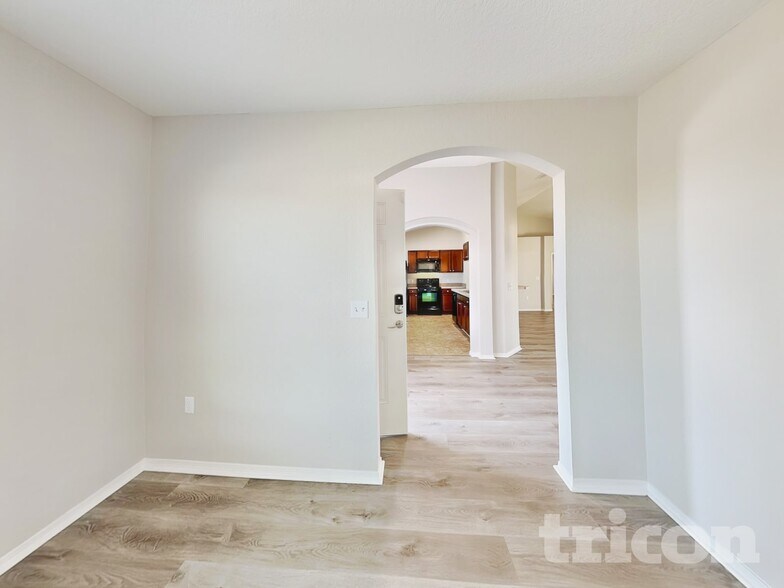 Building Photo - 495 Majestic Gardens Blvd