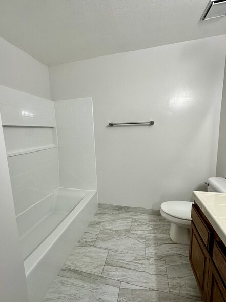 New bath tub upstairs - 2890 Huntington Blvd