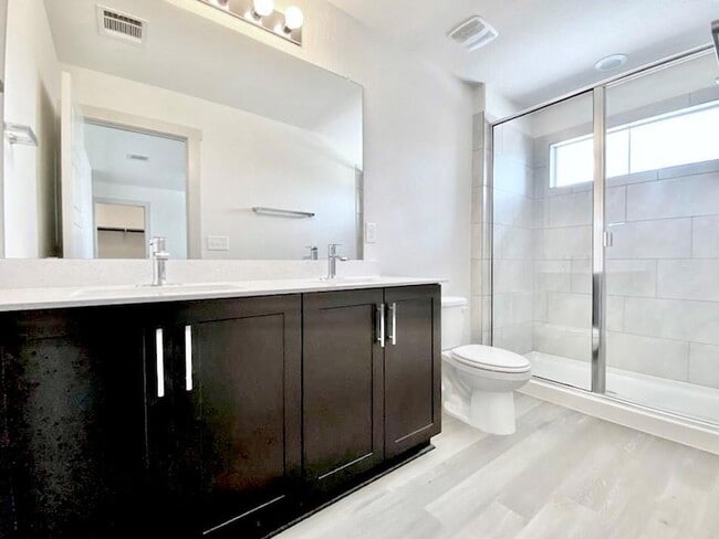 Building Photo - 1005 Winnsboro Lp