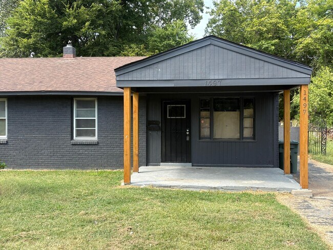 Primary Photo - 1497 S McLean Blvd