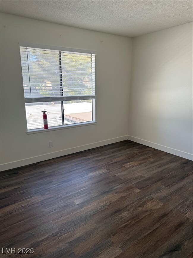 Building Photo - 3249 Liahona Way