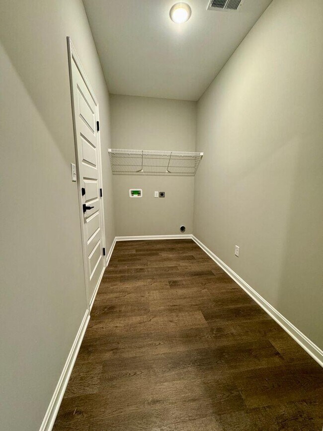 Building Photo - 106 Sidewinder Dr