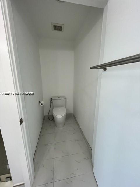 Building Photo - 16385 Biscayne Blvd