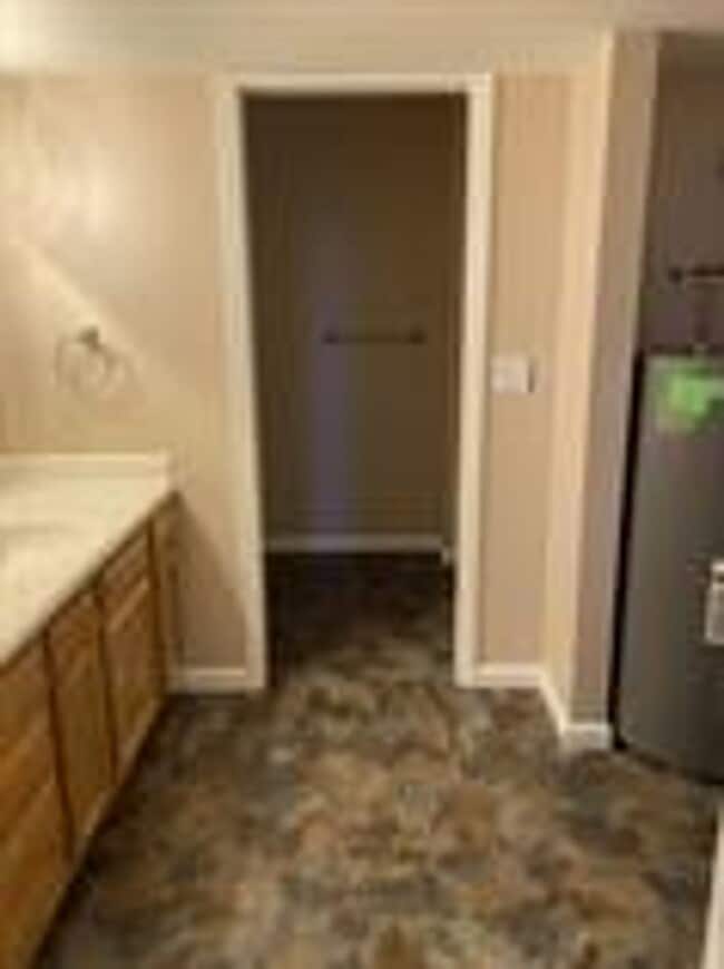 Building Photo - Lovely 4 Bedroom 3 Bath home in Hurricane WV