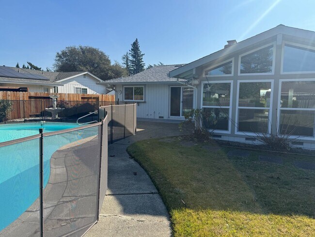 Building Photo - VAILABLE NOW! G O R G E O U S Single Story 3 Bed 2 Bath with Pool