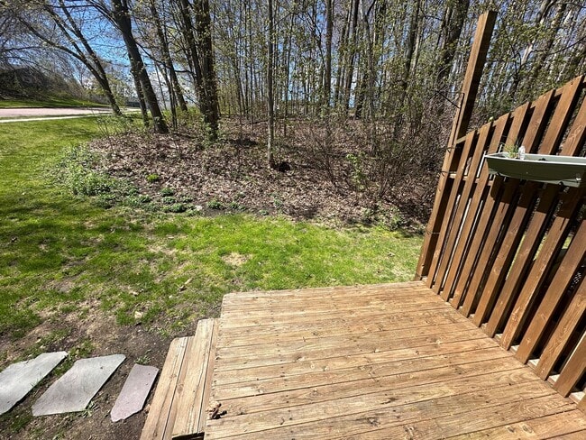 Building Photo - Charming 2BD/1BA Townhome in Burlington’s New North End