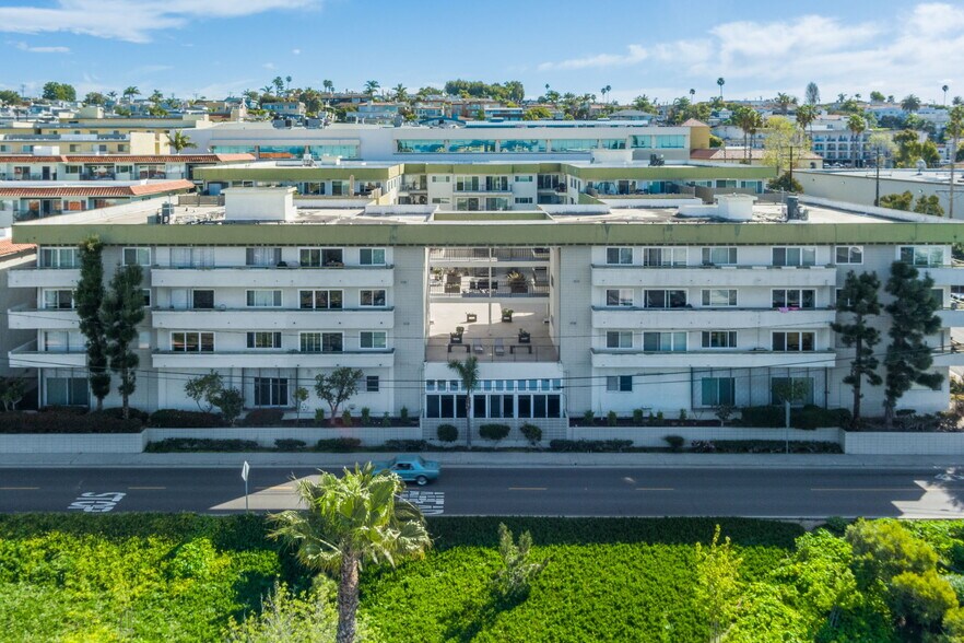 Building Photo - 1600 Ardmore Ave