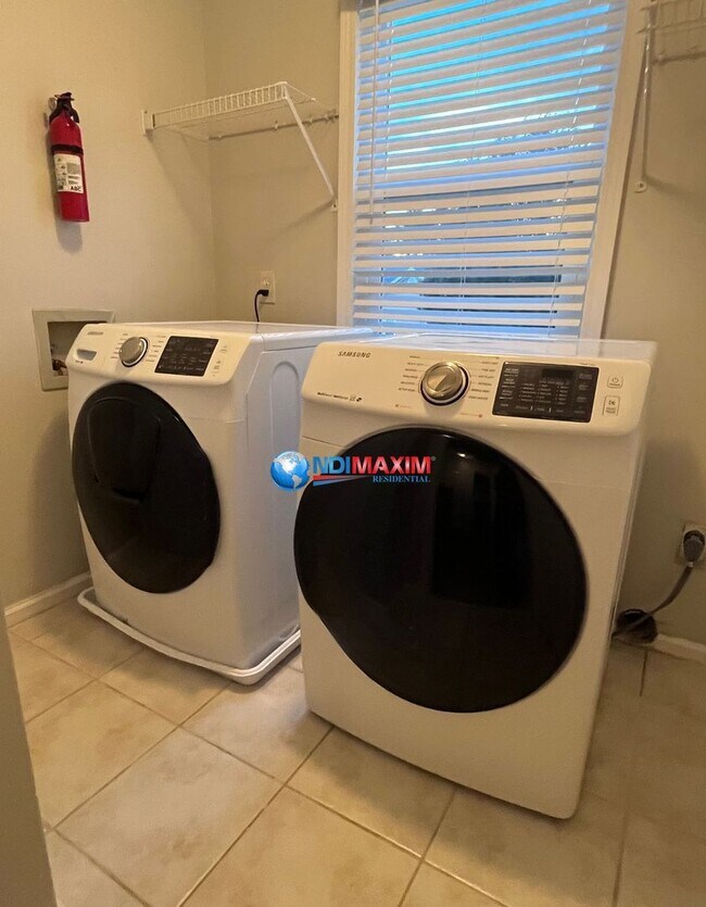 Building Photo - COMING SOON! Renovated home in central Lawrenceville