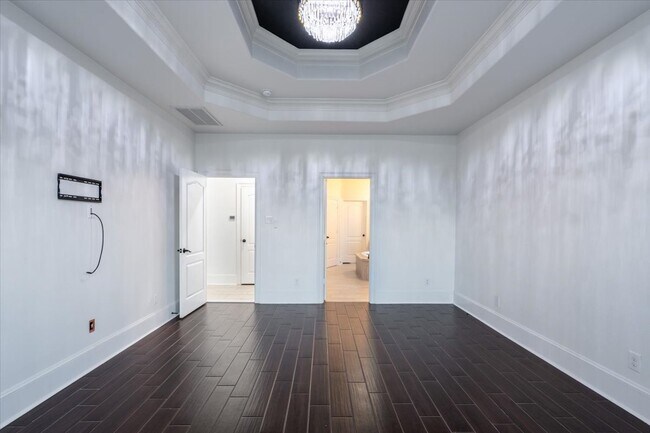 Building Photo - 2614 Orleans Way