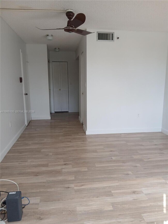 Building Photo - 1300 St Charles Pl