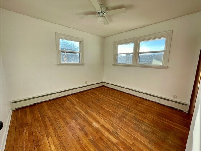 Building Photo - 705 N McKinley Ave