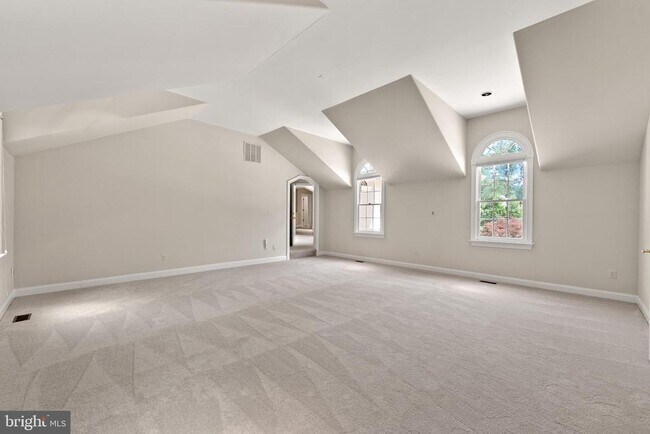 Building Photo - 532 Springvale Rd