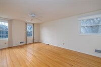 Building Photo - 75 Parkwood Ave