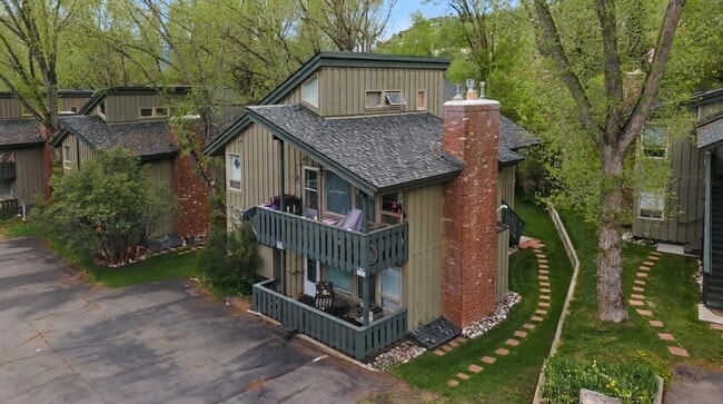 Building Photo - 927 Red Sandstone Rd