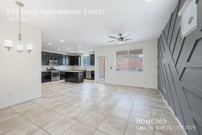 Building Photo - Beautiful 2 Story 3 Bed 2.5 Bath home in t...