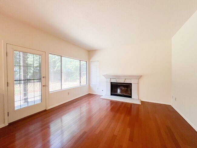 Building Photo - 8330 Sea Island Ct