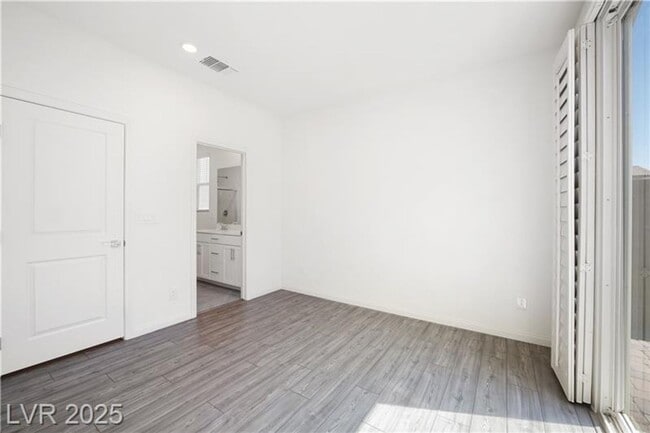 Building Photo - Single Story 3 bedroom, 2 bath home in the...