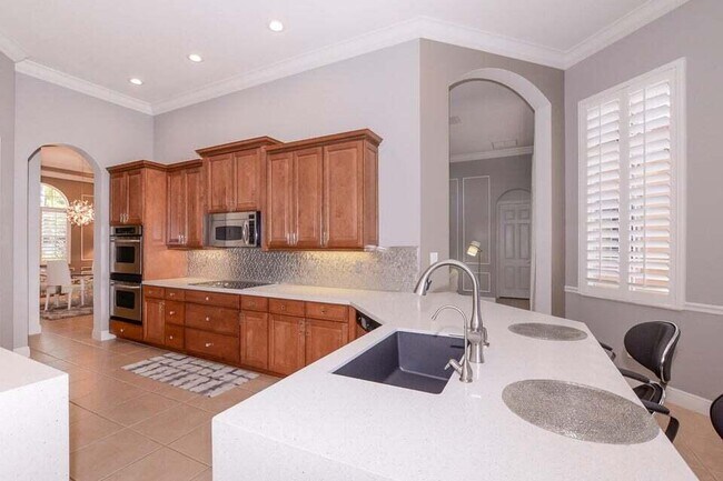 Building Photo - 9895 SW Nuova Way