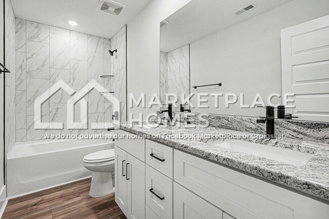 Building Photo - 556 Kingwood Ln