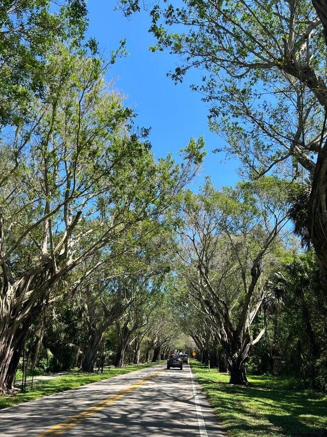 Building Photo - 6271 SE Portofino Cir